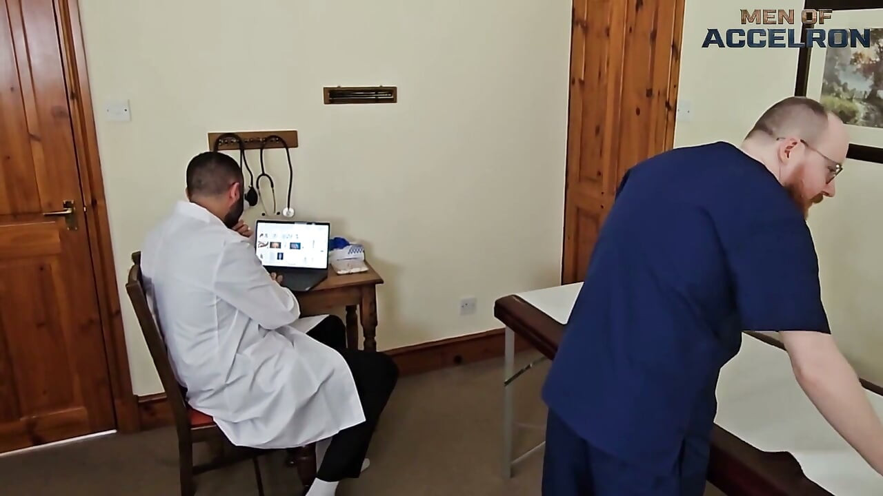 Bear Checkup Hole Stretching