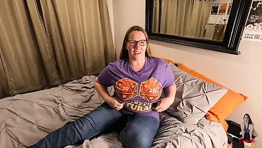 D-D ineği götten sikiyor ve doğal 20'lerine boşalıyor