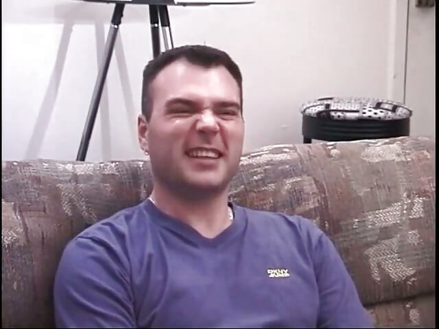 Young geeky stud opens his legs wide for his boyfriend to drill his ass