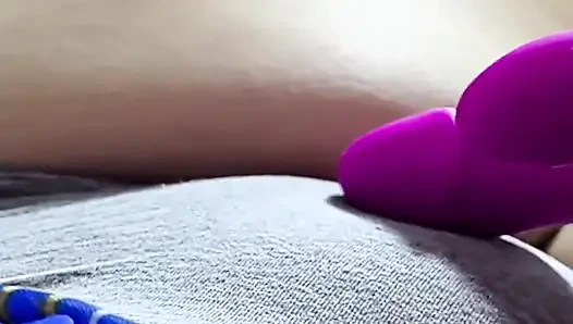 Yeni Suudi porno seksi karım büyük bir penisi seviyor