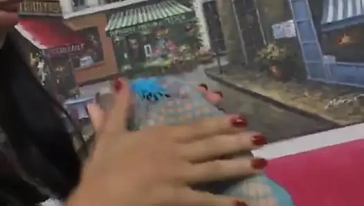 May-Lin lick the feet of Lanna