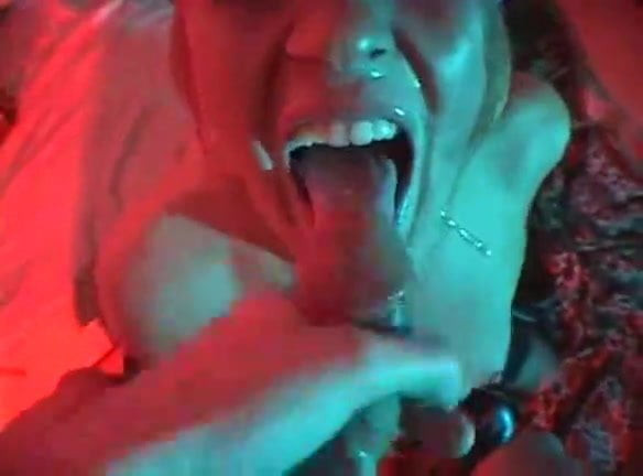 Fetish slavegirl blowjob