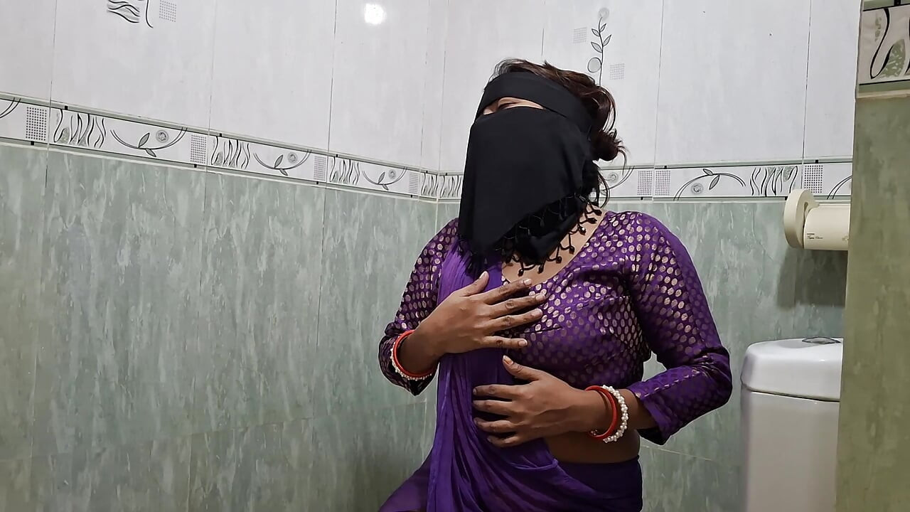 Indian Desi Sister-in-law (boudi) Satisfies Her Own Needs By Inserting eggplant Inside Her Ass (anal)