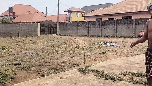 Sexsüchtige böse schlampe fickt ihren ehemann, bruder draußen hinter dem fenster