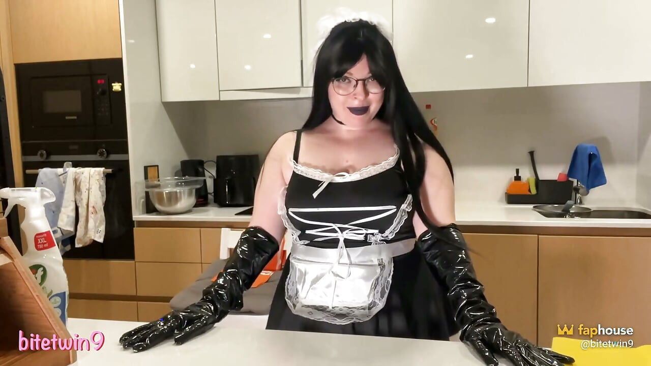 Goth Clean Lady Got Dirty and Does Sph