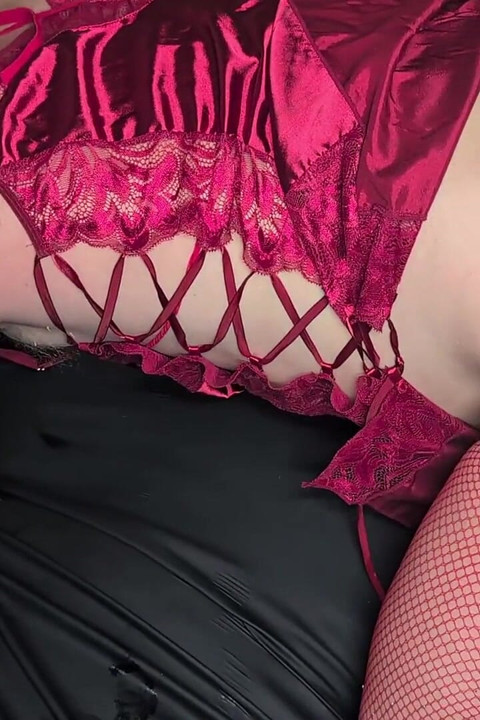 A Mature Transvestite Invites Dicks to Fuck Her in Her Living Room