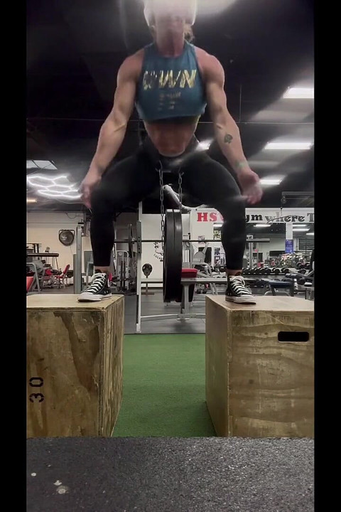Saturday Squats with Simone Steele