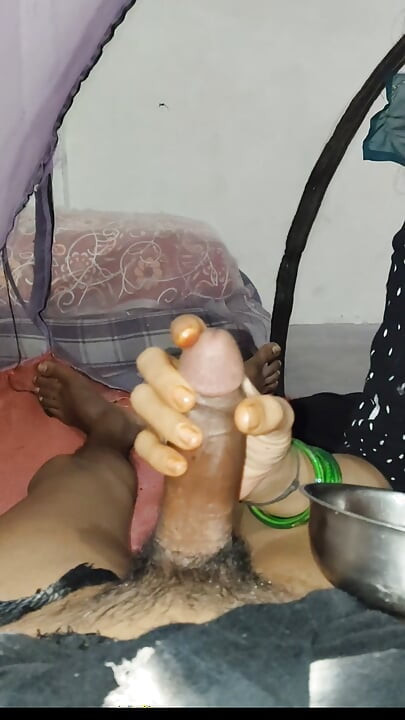 Sasur ne berahemi se bahu ko choda