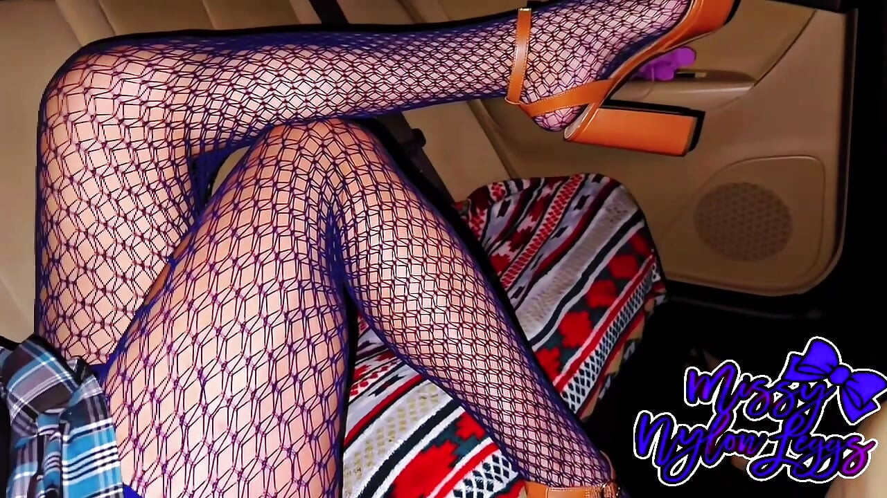 MissyNylonLeggs - Sexy Blue Fishnet Pantyhose
