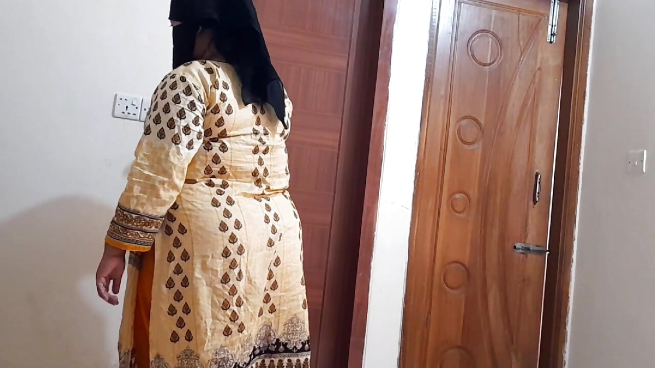 Indian Desi Big Ass Maid Fucked by Boss
