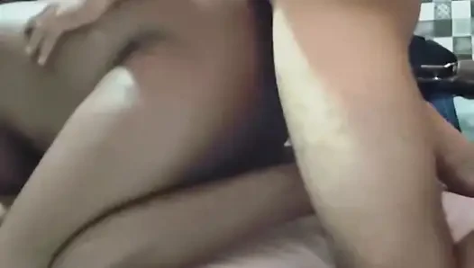 Doggy style me bhabhi ki chudai ki chikh nikal diya bf ne
