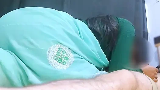 Возбужденная бхабхи сказала трахни меня, детка, пожалуйста, съешь меня, симпатичная индийская бхабхи