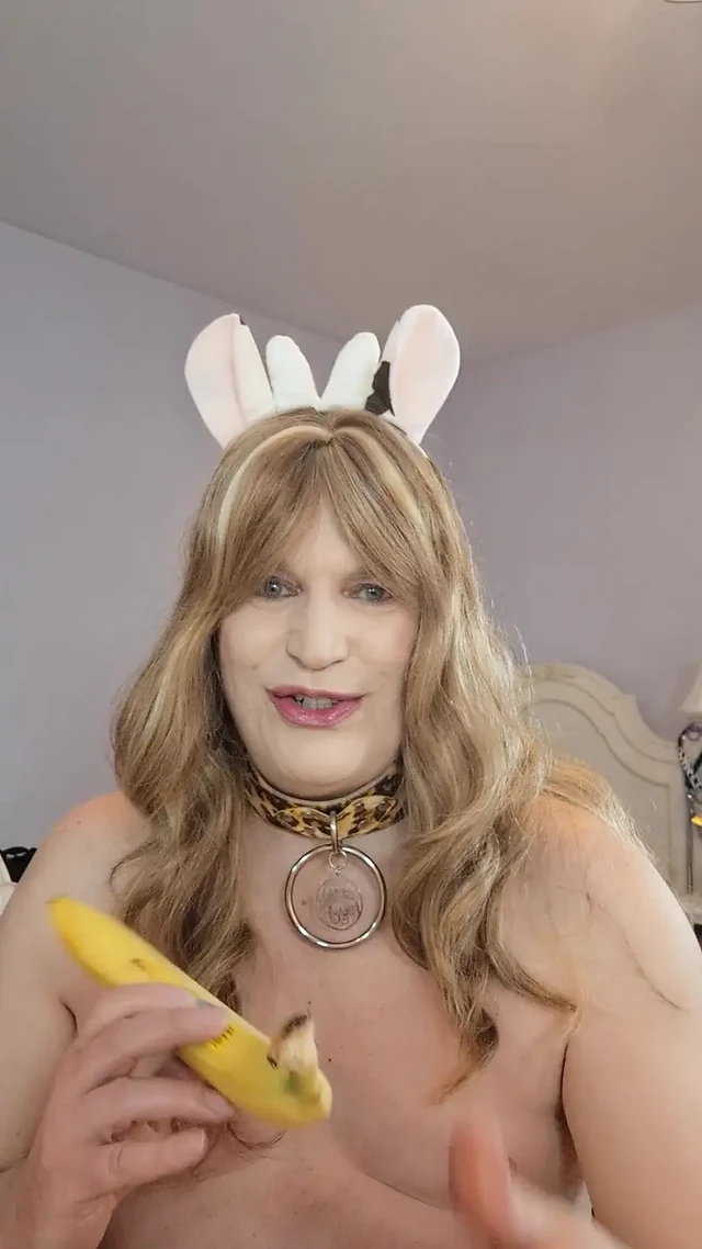 Feed me strawberries, bananas and whip cream!