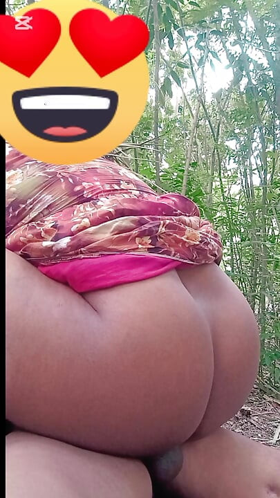 Muslim boy fucked beautiful hindu housewife in the jangle.