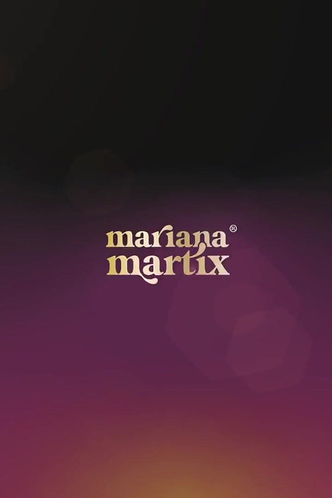 O columbiană ajunge să fie futută de soțul ei și iubitul său într-un sex în trei dur - Mariana Martix