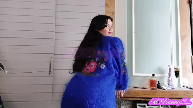 Just a coat and farts (Full 5 mins video on my Onlyfans)