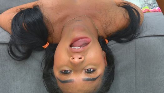 Vollbusige latina-teenager mit zahnspange gebohrt in falschem casting - latinacasting
