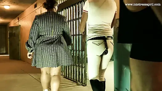 Dominatrix Nyonya April - kegilaan medis