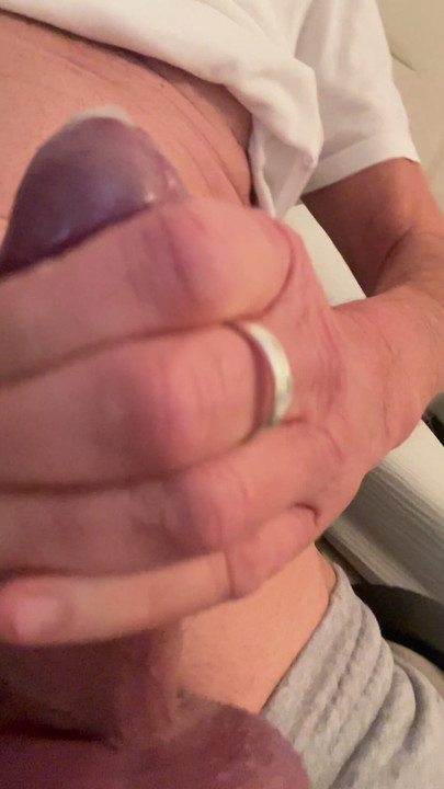 太饥渴了，射精很快