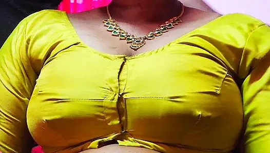 Tante India menikmati dengan tetangga