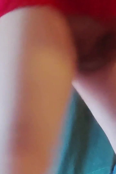 ฉันโบกควยน้อยของฉันและกัดตูดฉัน