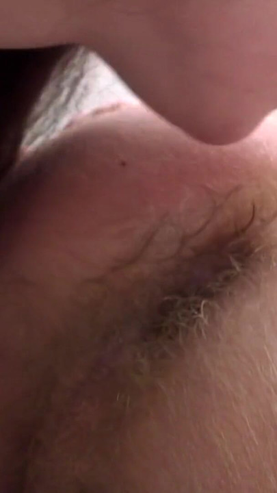 Iconic moment from "Junge Brunette 22 jahre fickt Ihren freund auf der arbeit mit dem Umschnalldildo"