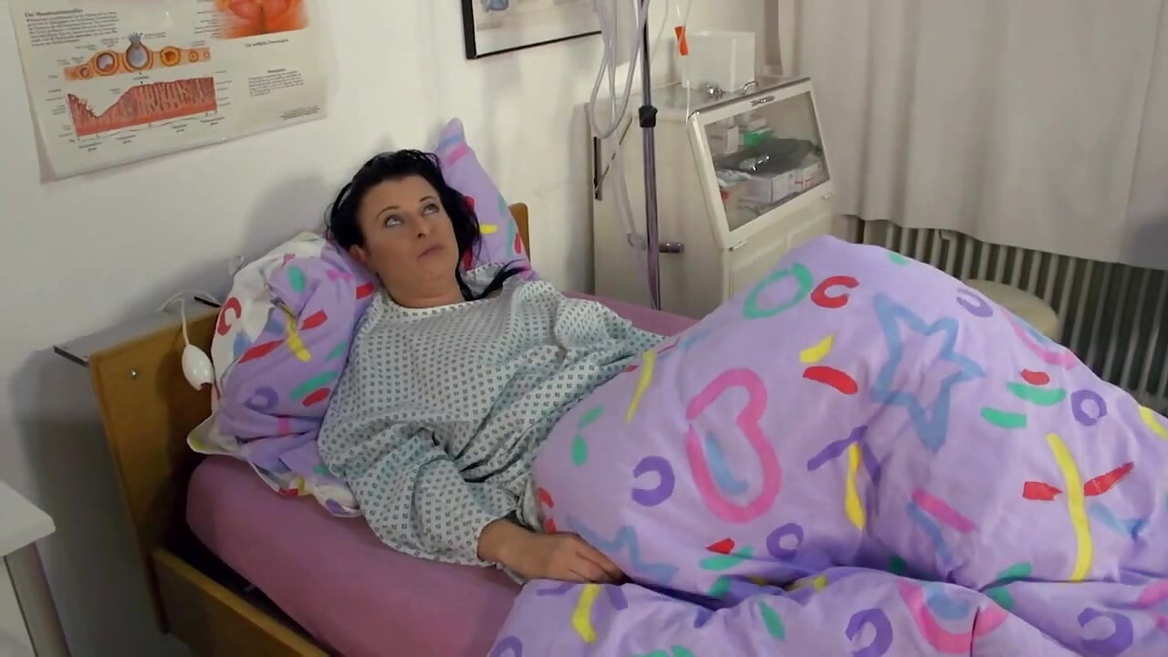 俺のチンポはお前にとって完璧な治療法だ!