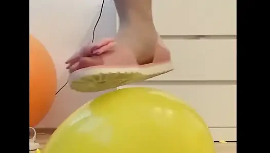 Kaki & balon naksir