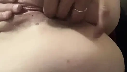 Finger überall für eine gute französische schlampe