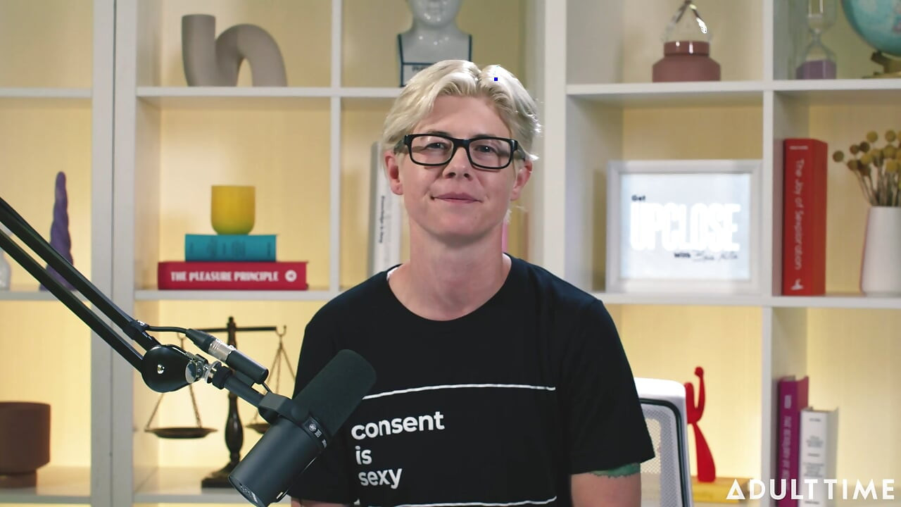 Octavia Red: Growing up Christian & Loving Gay Porn - the Adult Time Podcast