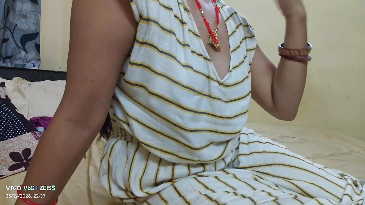 Bhabhi ko video call mai sex karte hua devar ne dekha and choda