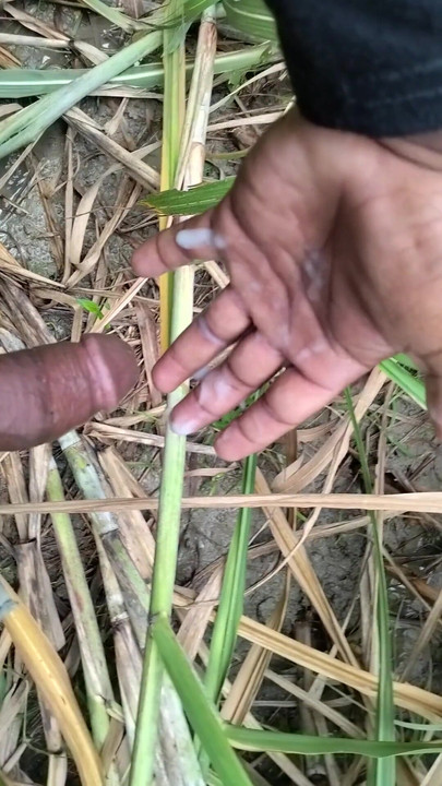 Stunning moment from "I took the semen in my hand and then in the evening I left my wife's burr for 1 hour."