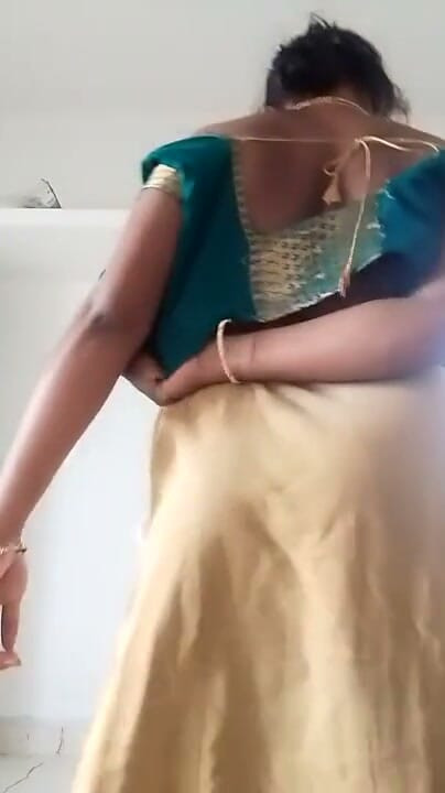 Swetha tamil wife saree strip record video | Clip 1