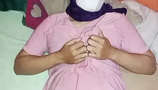 Saya perlu bantuan, kumohon. Aku masturbasi sampai muncrat.