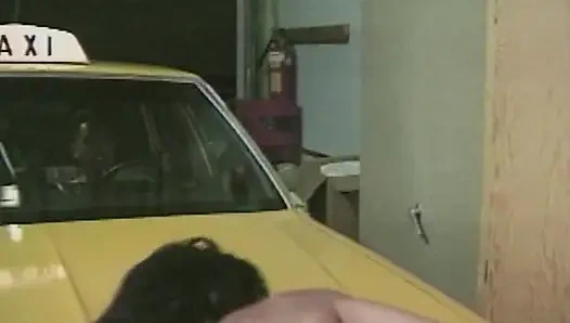 Versaute Taxifahrt: Heiße Action im Auto