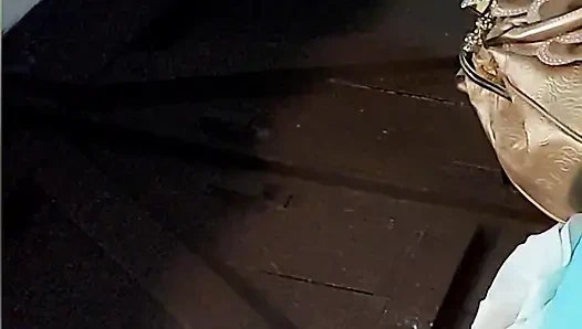 Огромная вагина хотвайф сисси с маленьким членом