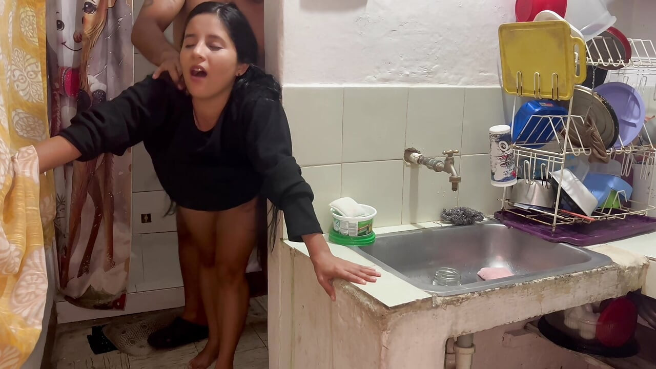 Real infidelity ! Fucking my sister-in-law in the kitchen