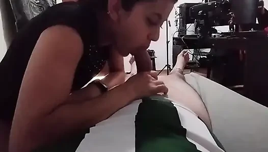 Video yang kukumpulkan dari sekretarisku minta dikasih kenaikan gaji sebagai imbalan seksnya