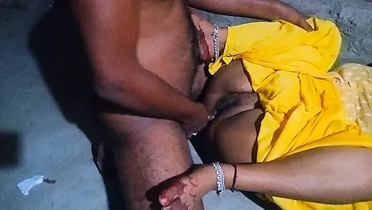 Hintli heena yenge domaltarak seks yapıyor