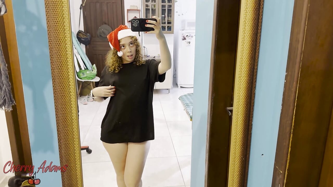 Have You Ever Thought About Getting My Pussy for Christmas? I Masturbated Until I Squirted.