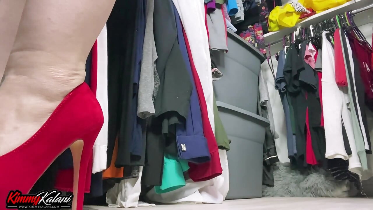 섹스하고 싶어하는 아시아 소녀