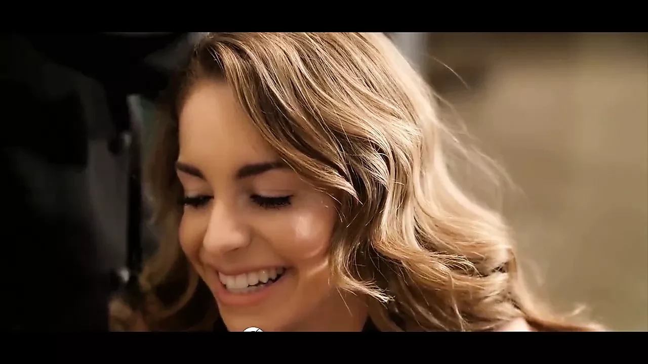 복종하는 kimmy granger 채찍질