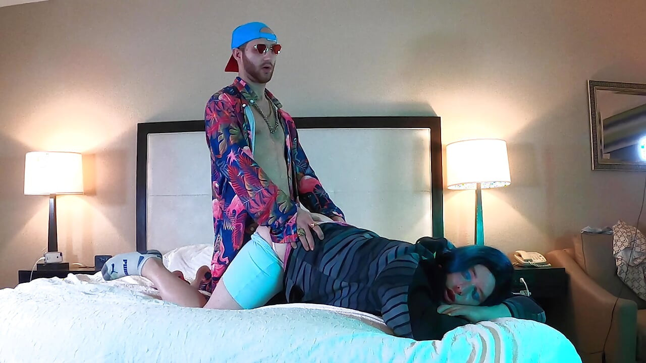 Rapper futând un efeminat sexy - compilație 3