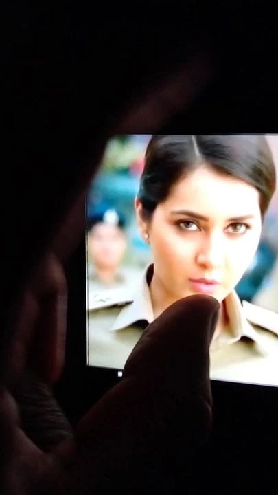 Rashi khanna ko Lund Chusaya