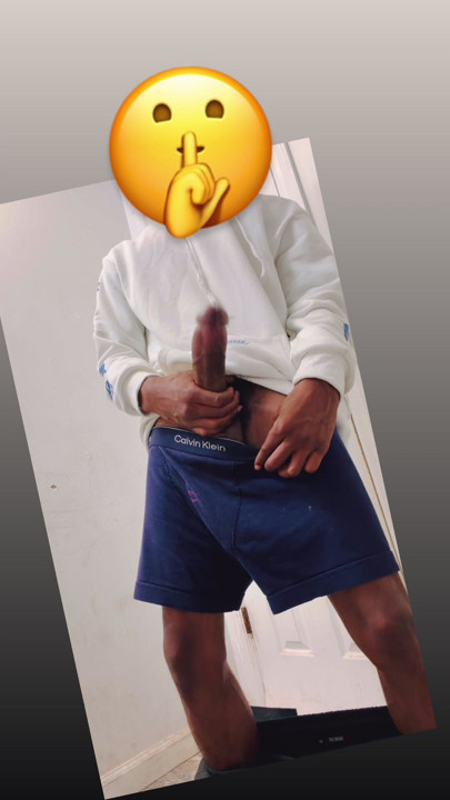 BESAR HITAM MANI MUNCRAT
