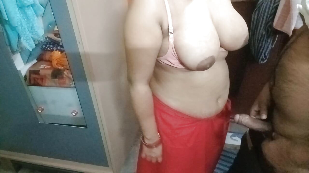 Indian Cute Bhabhi Having Romance