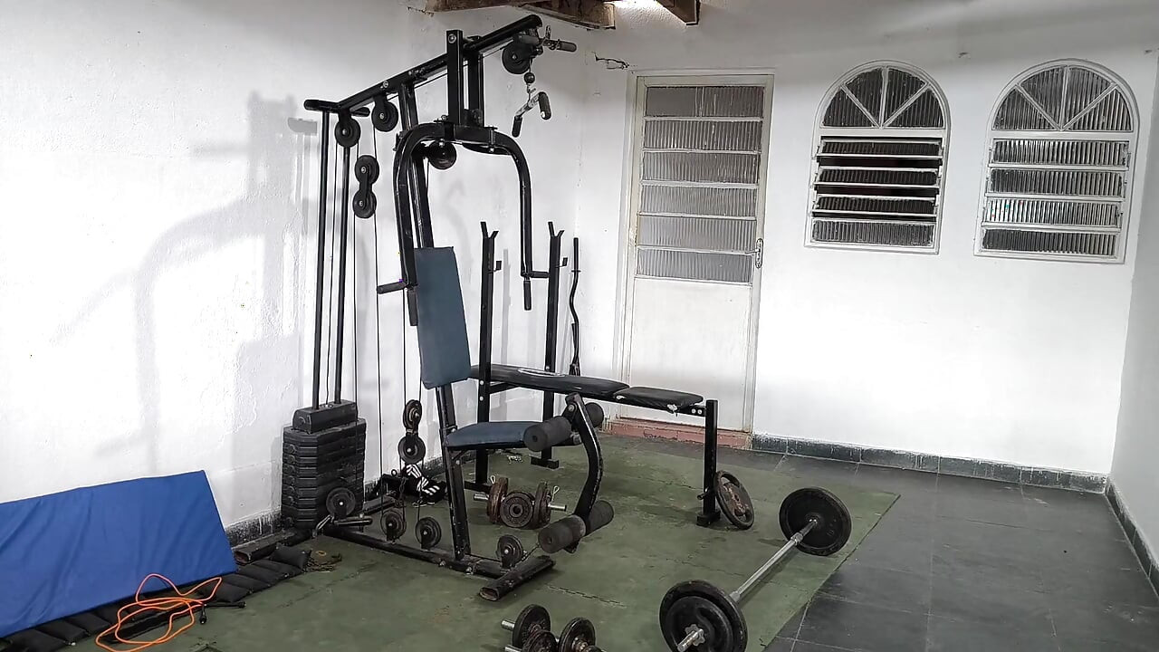 Carmona trenuje nago
