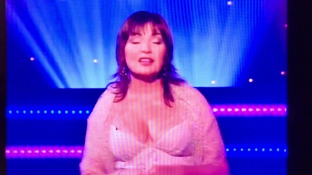 Lorraine Kelly huge tits