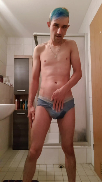 「私の新しいお気に入りのパンツ」からの壮絶な瞬間