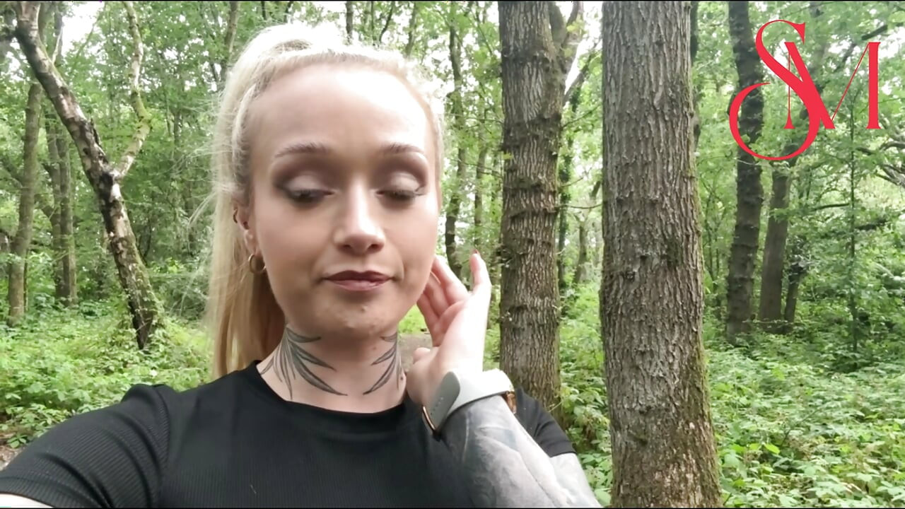 Finger FUCKING my pussy in PUBLIC whilst watching gay guys FUCK!